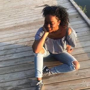 Meet your Posher, Serena